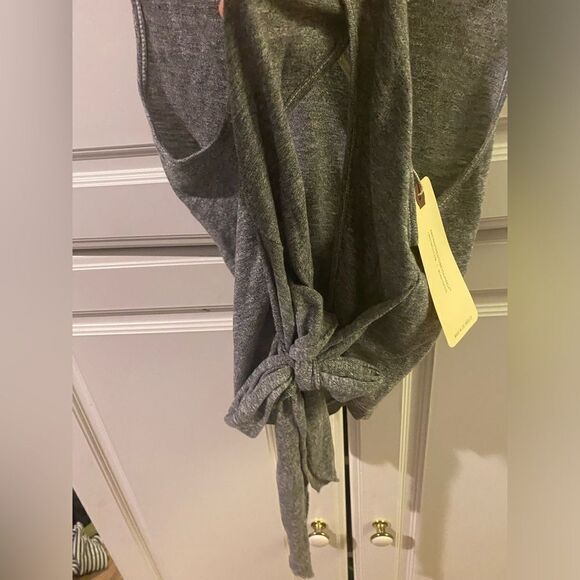 Lanston x revolve Oversized Tie Back Tank grey NWT size medium - Picture 3 of 4